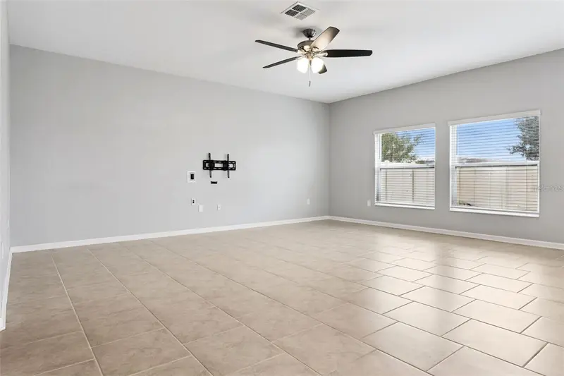 781 Taurus Ln, FL