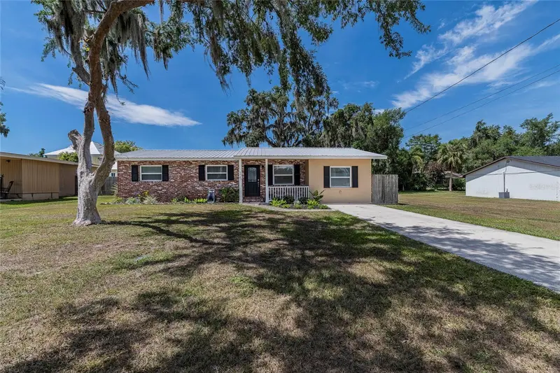 325 W Stanford St, FL