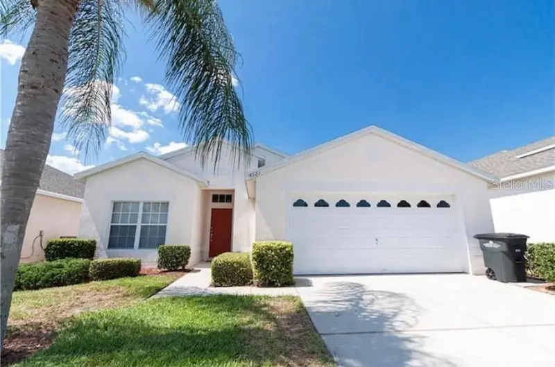 8121 Fan Palm Way, FL