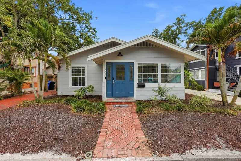 608 Kirkwood Ter N, FL