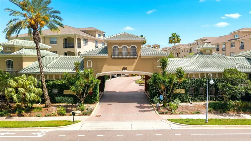501 Knights Run Ave #1325, FL
