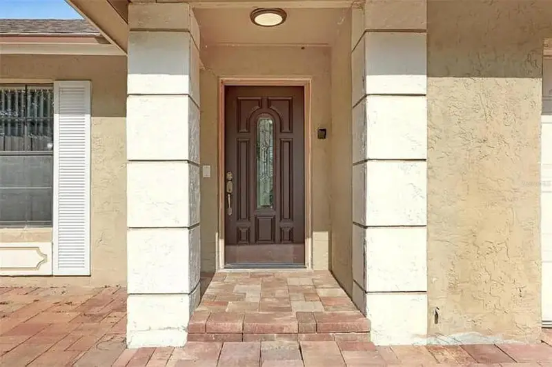 1210 Robert Ridge Ct, FL