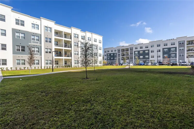 1230 Southstation Pl #312, FL