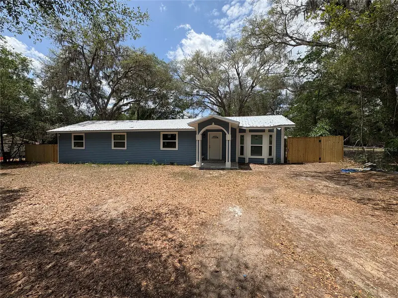 312 Se 49th Dr, FL