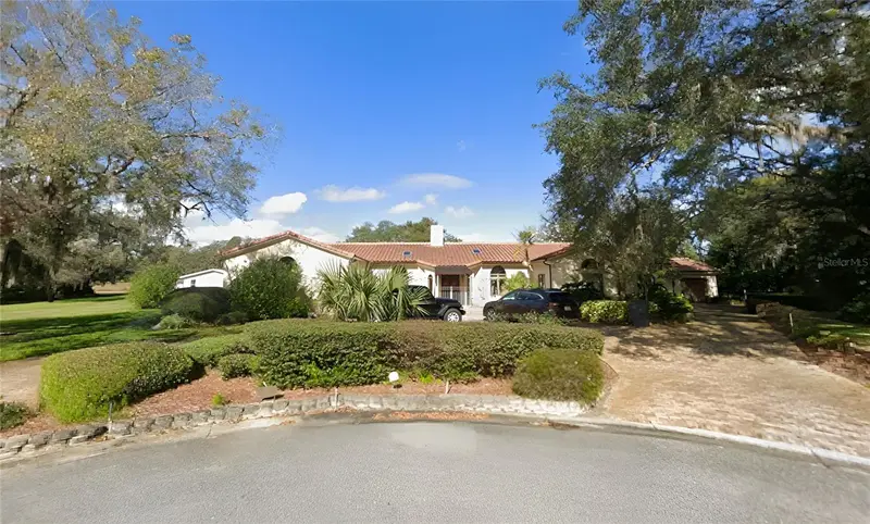 122 Fairway Dr, FL