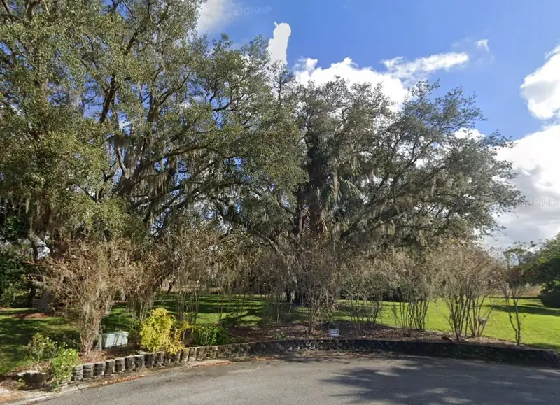Fairway Dr, FL