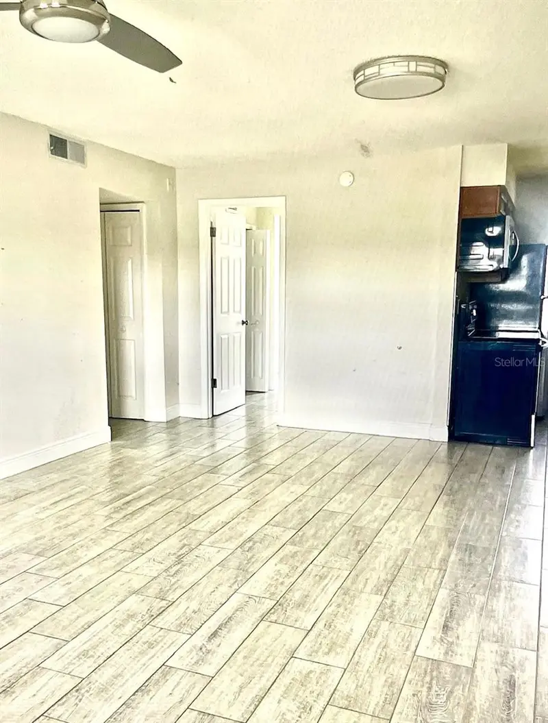 837 Sky Lake Cir #C, FL