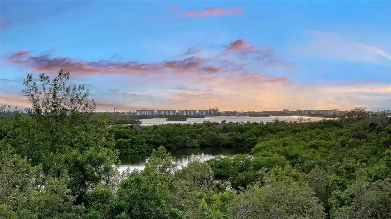 401 N Point Rd #504, FL