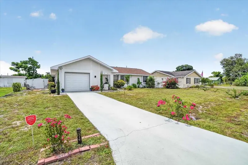 885 Fairfax Ter Nw, FL