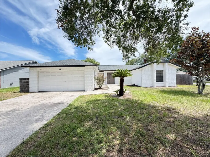 9923 Castleton St, FL