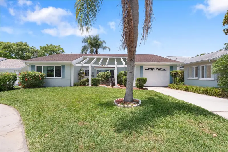 8021 Wildflower Row, FL