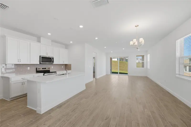 2100 Maverick Ct, FL