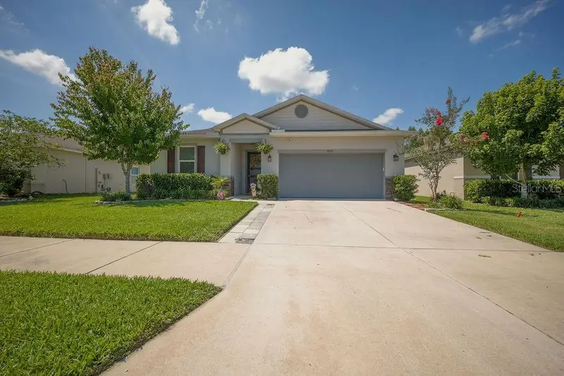 9225 Freedom Hill Dr, FL