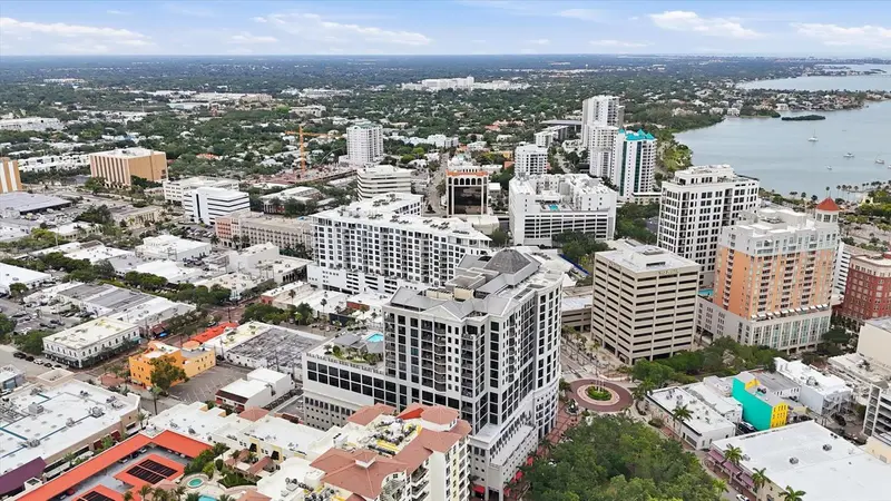 111 S Pineapple Ave #1103, FL