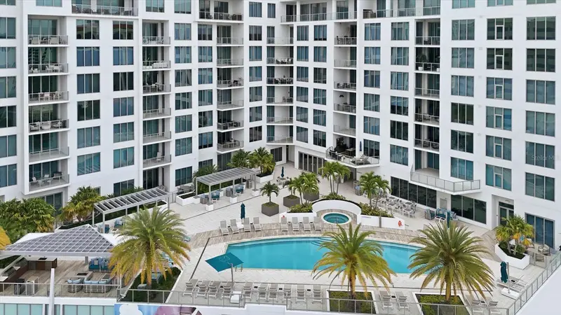 111 S Pineapple Ave #1103, FL