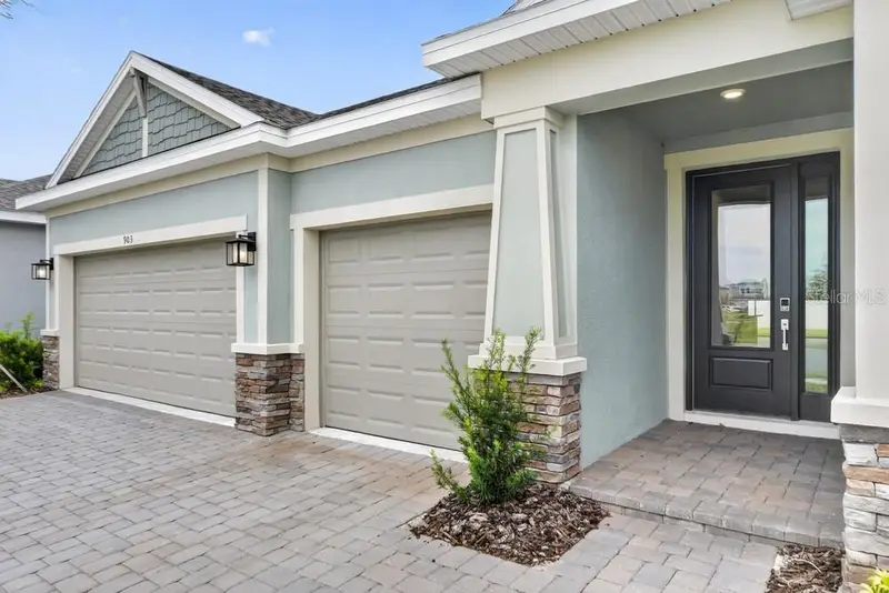 903 Ladyfish Trl, FL