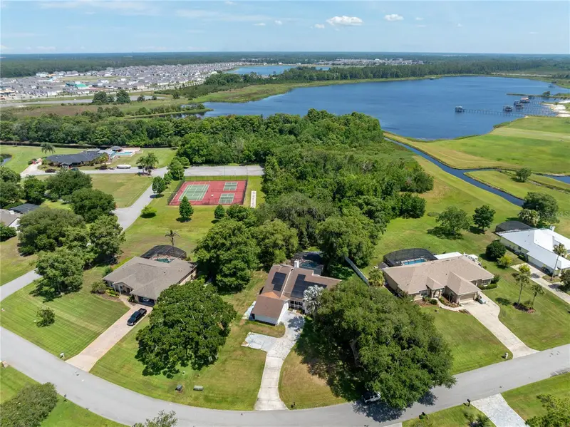 3181 Whisper Wind Dr, FL