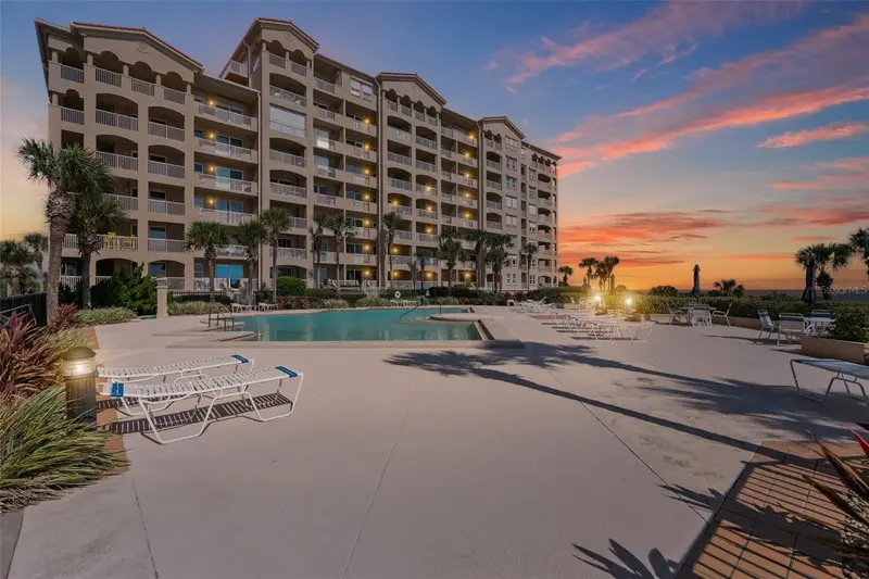 11 Avenue De La Mer #1207, FL
