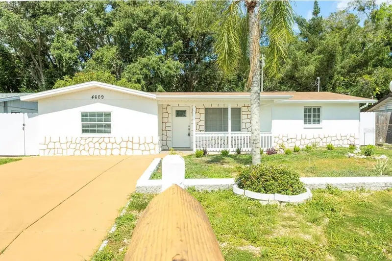 4609 Irene Loop, FL