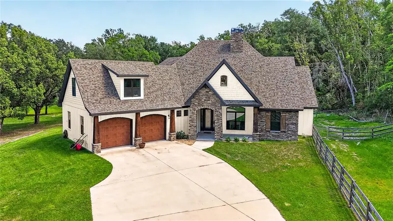 17265 Meadow Bluff Vw, FL