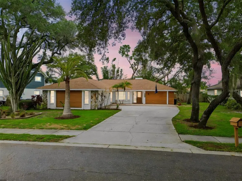 1425 Poinsettia Ave, FL