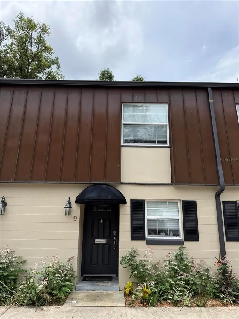 621 Cathcart Ave #9, FL