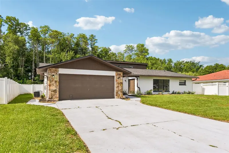 4545 Debbie Ln, FL