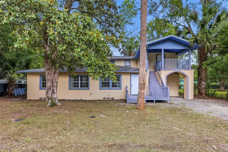 821 Ne 22nd Ter, FL