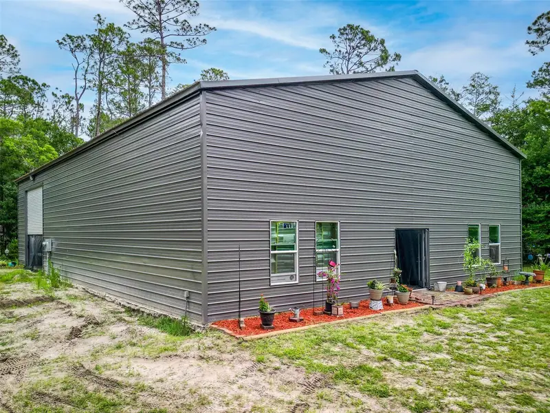 425 Western Rd, FL