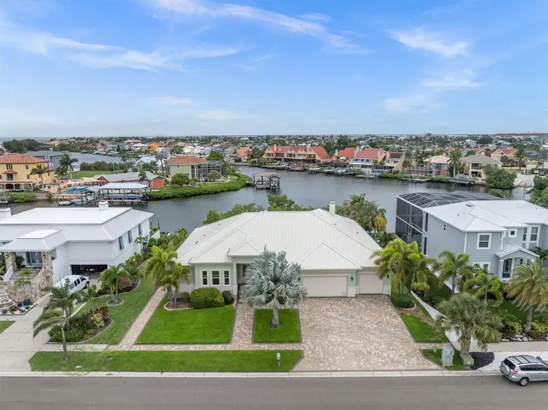 811 Birdie Way, FL