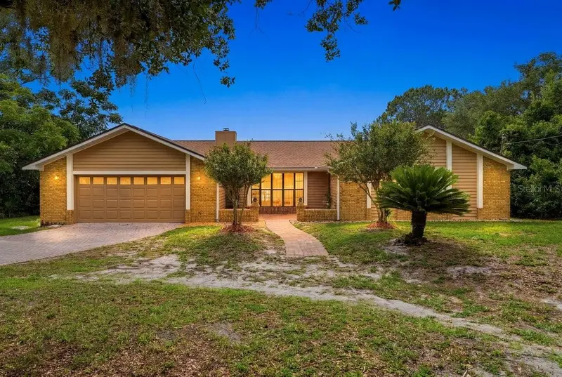 2322 Matthew Cir, FL