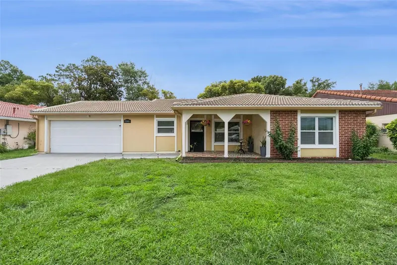 5246 Mayapple Cir, FL