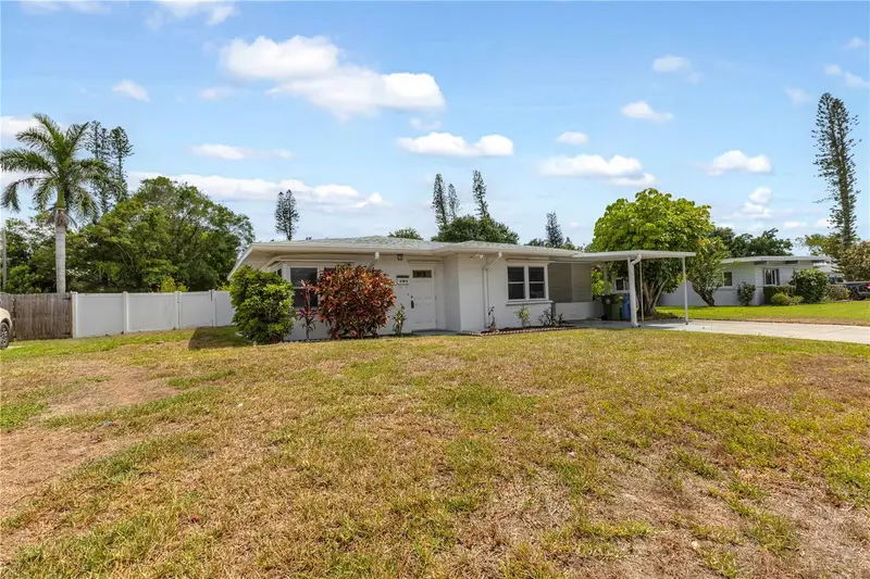 609 20th Ave W, FL