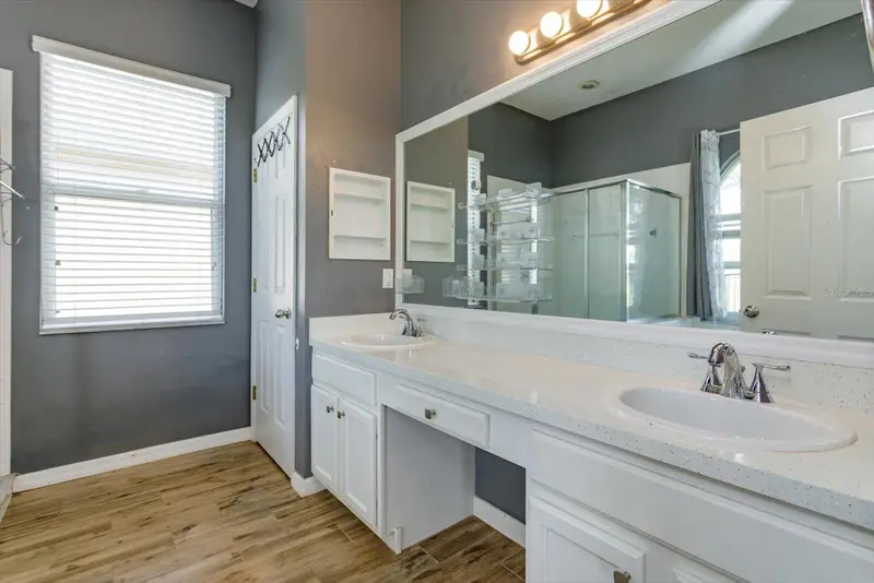 13236 Luxbury Loop, FL