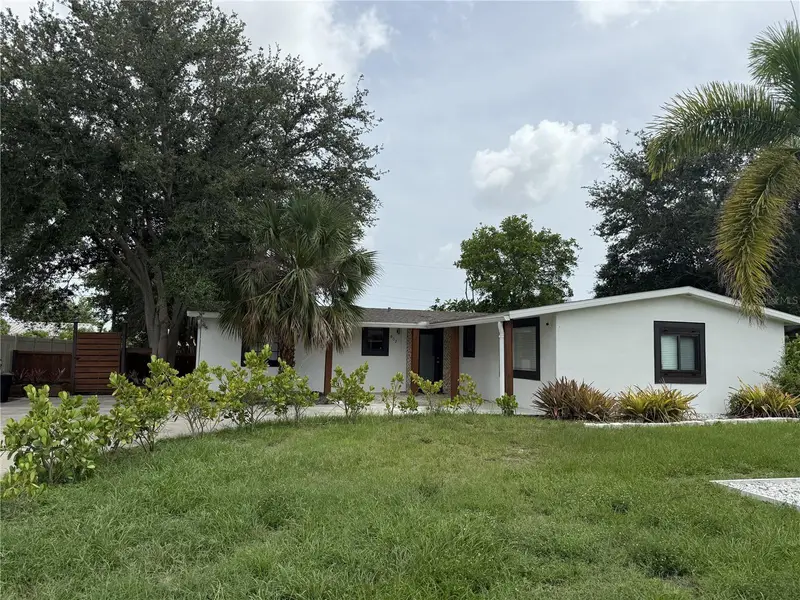 907 Fruitland Ave, FL