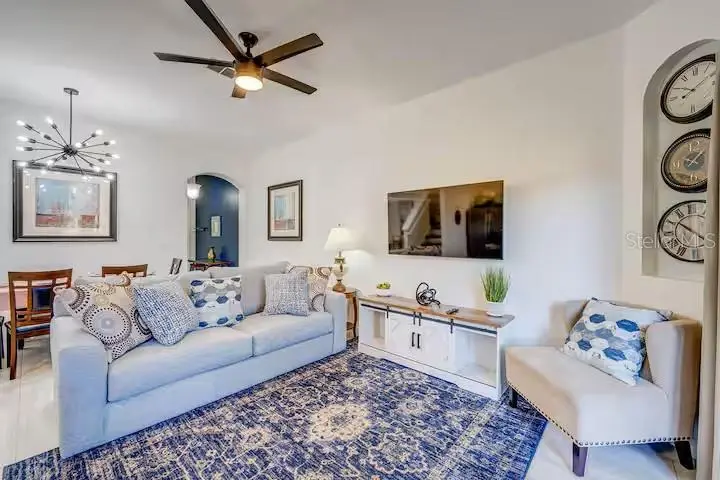 142 Capri Dr, FL
