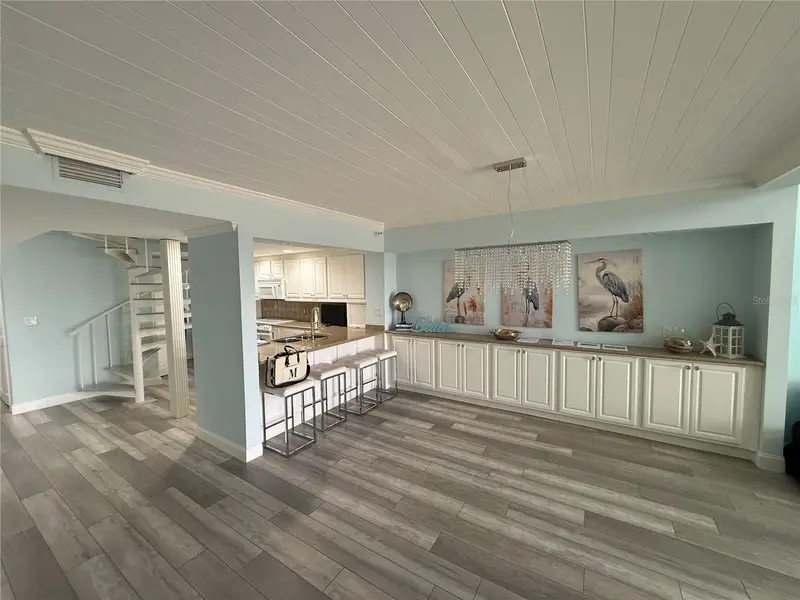 19700 Gulf Blvd #202, FL