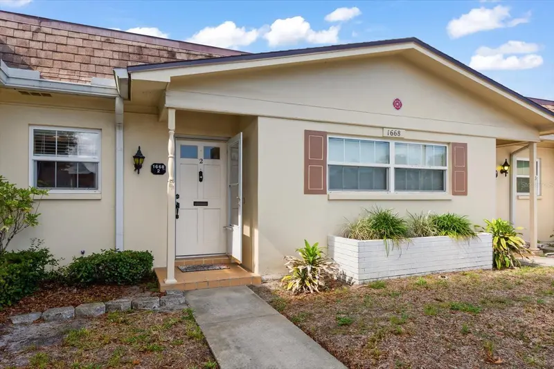 1668 S Lake Ave #2, FL