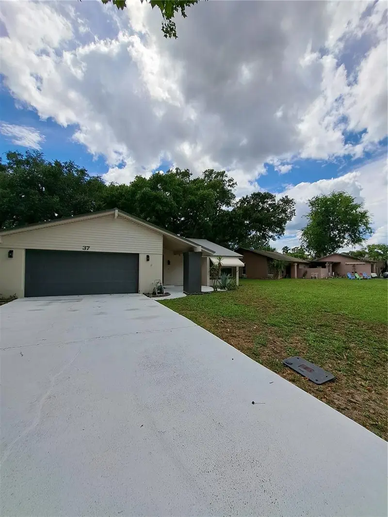 37 Cooper Ln, FL
