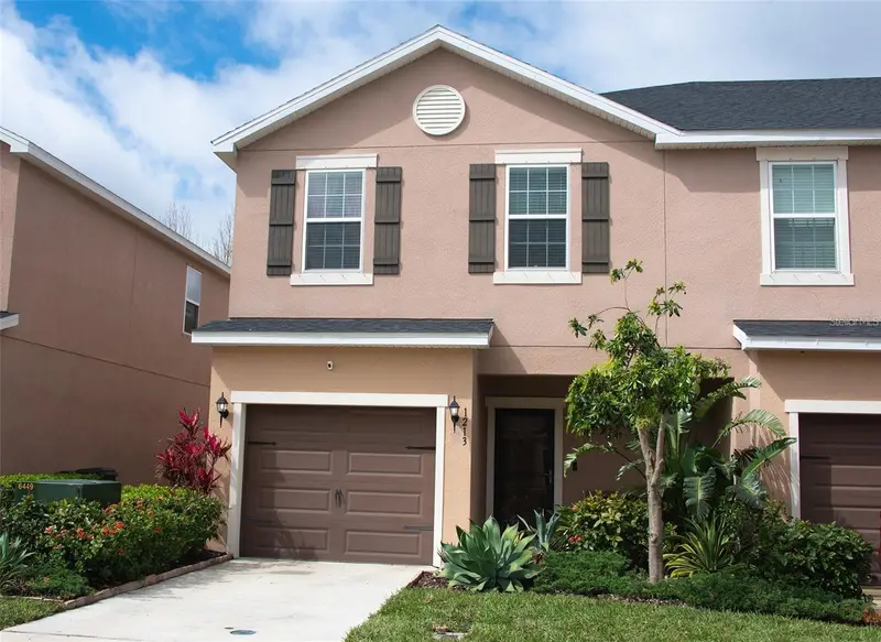 1213 Grantham Dr, FL