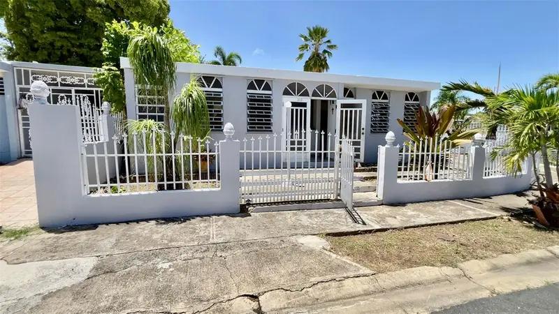 Urb. Villa Clarita G-4, PR