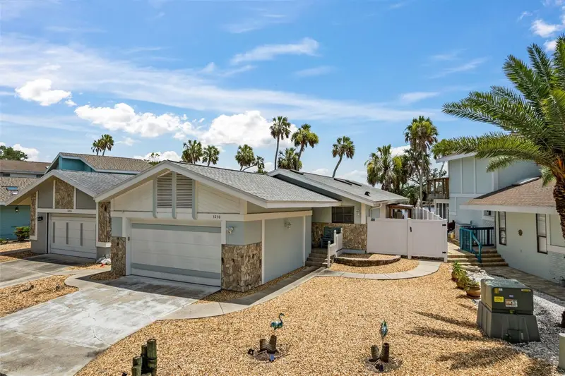 5250 S Riverview Cir, FL
