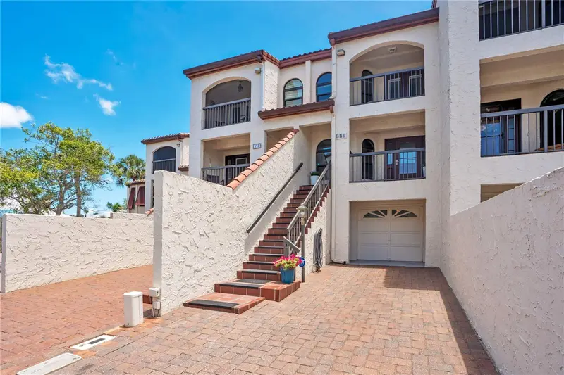 150 Marina Bay Dr, FL