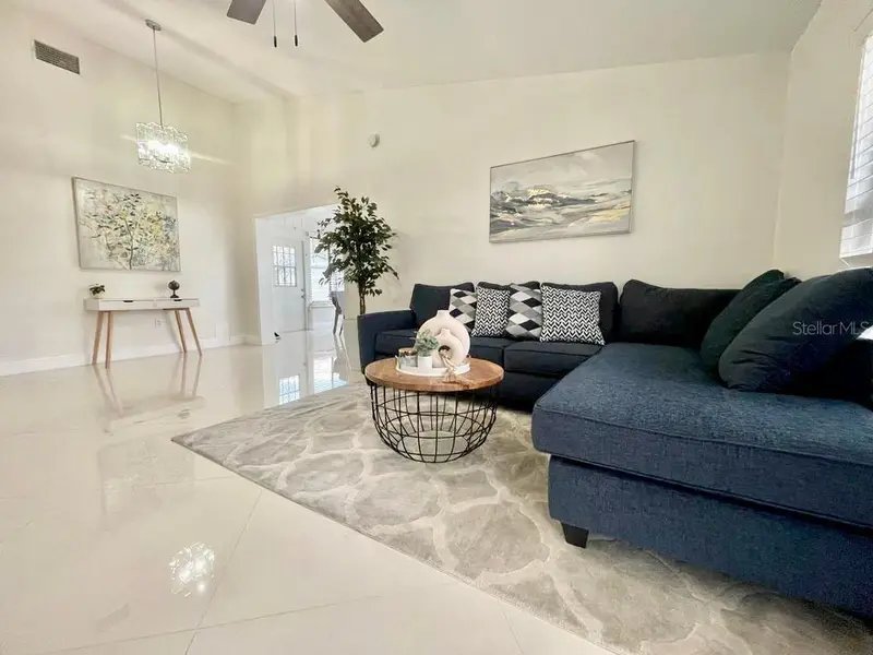 202 Village View Ln, FL