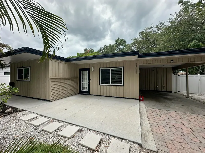 2559 E Paulstan Ct, FL