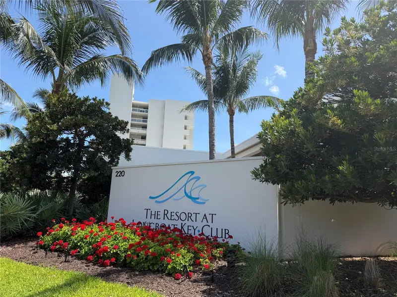 210 Sands Point Rd #2402, FL