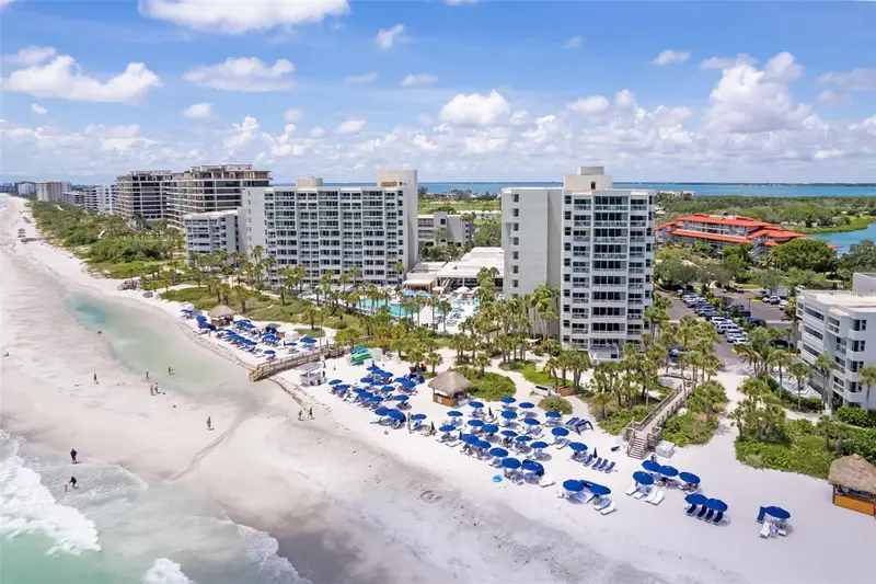 210 Sands Point Rd #2402, FL