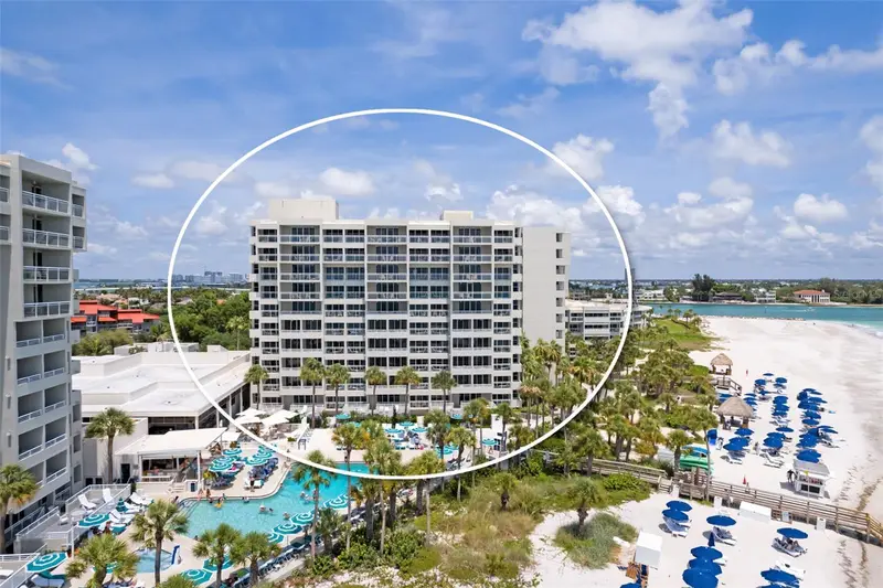 210 Sands Point Rd #2402, FL