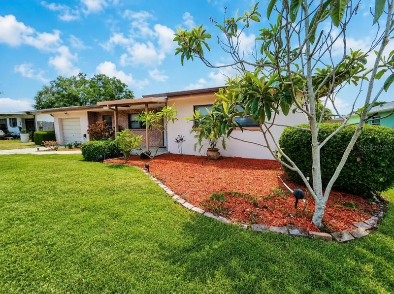 164 Pinewood Ave, FL