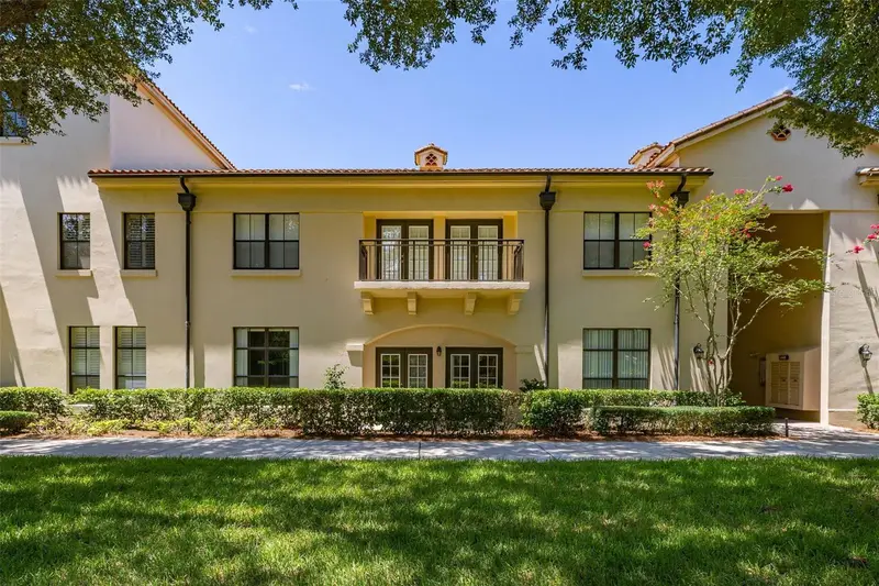 949 Westpark Dr #106, FL
